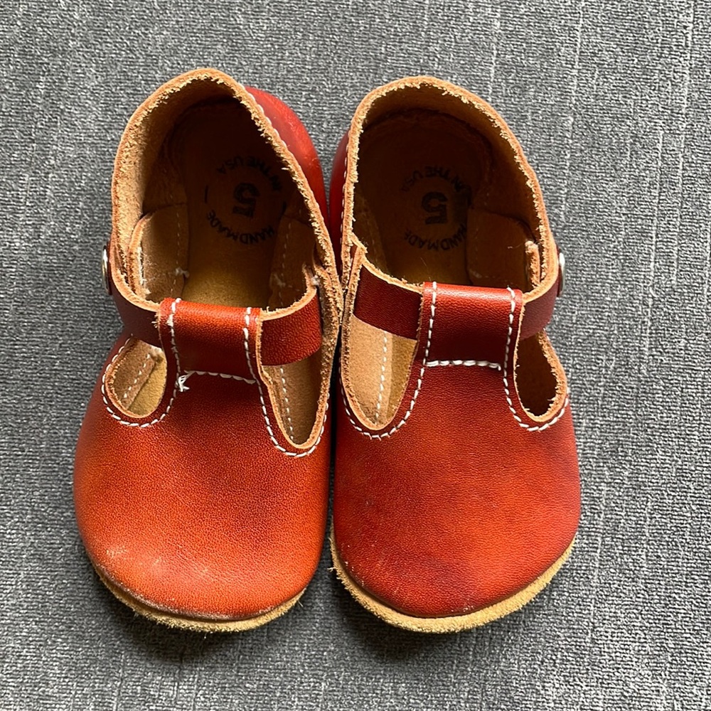 Mom Petit Soft Sole T-Strap in Chestnut